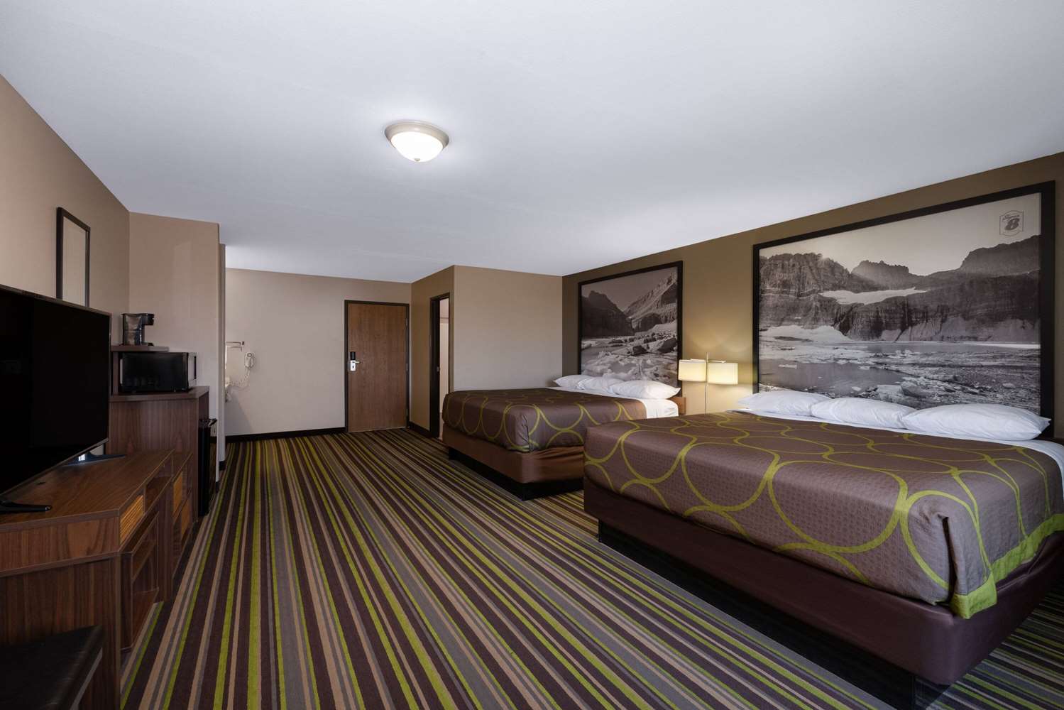 Super 8 By Wyndham Belgrade/Bozeman Airport 10/35