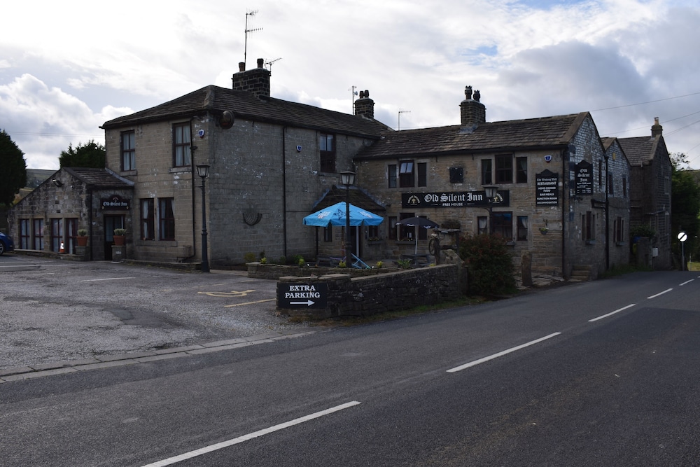 Old Silent Inn 33/36