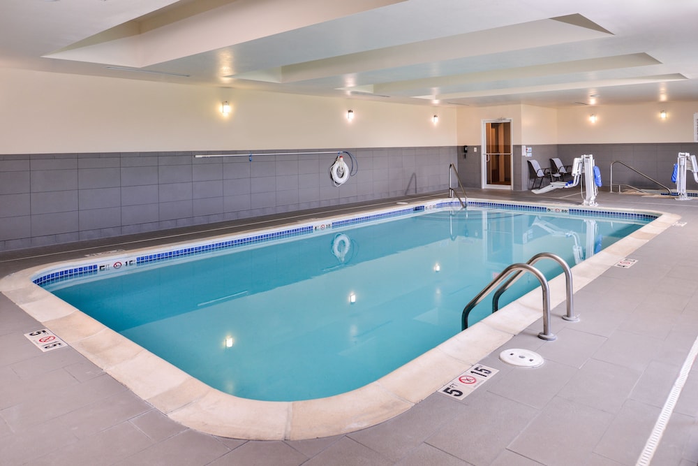 Holiday Inn Express And Suites York 2/43
