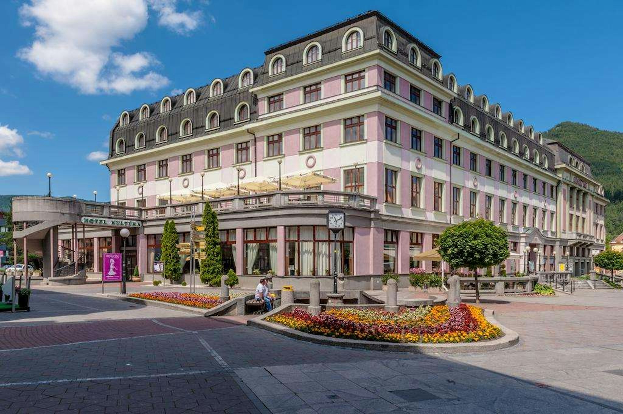 Kultura Hotel 45/49