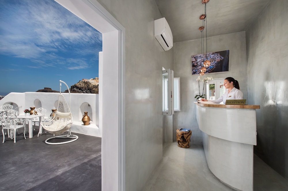 Athina Luxury Suites 32/62