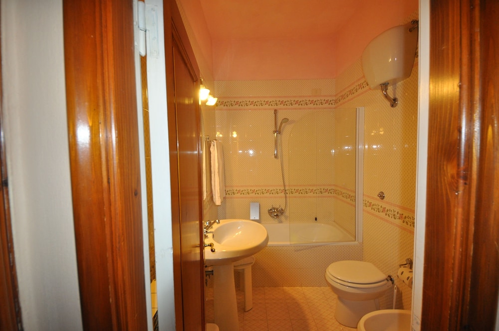 Villa Casalecchi Country Hotel 44/50
