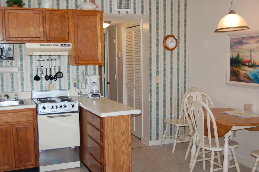 Myrtle Beach Resort by Beach Vacations 23/79