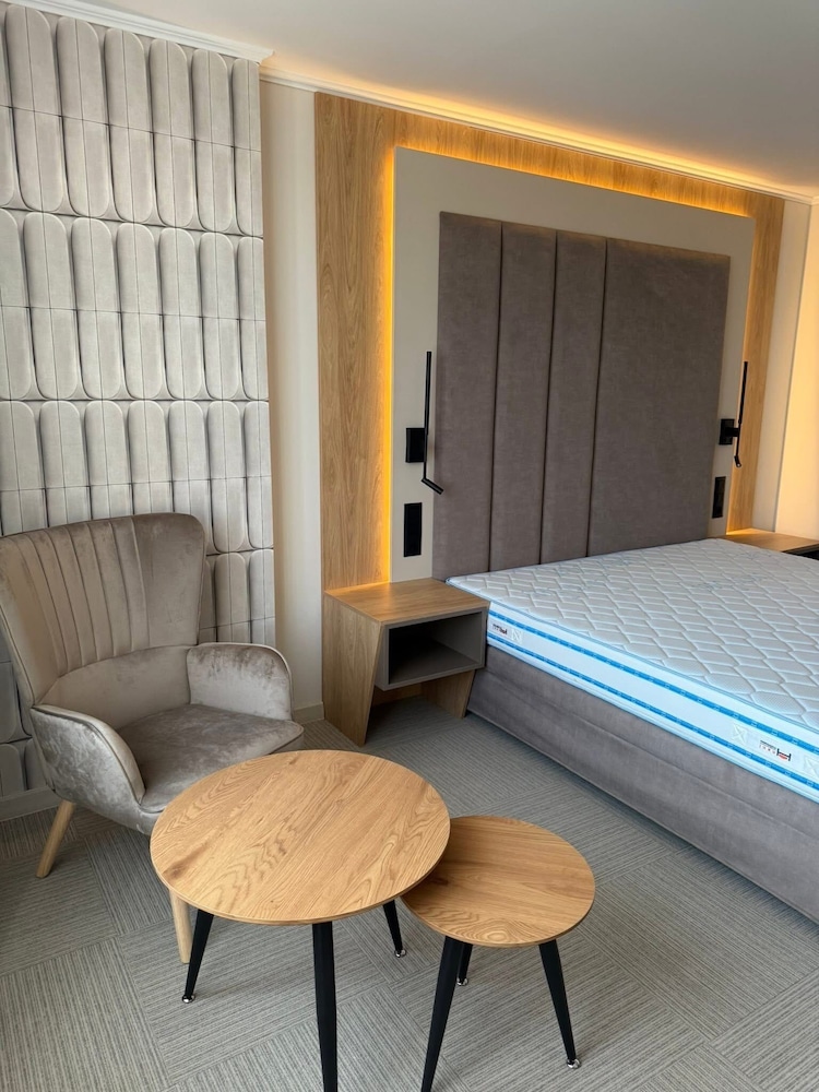 Hotel Luxor 34/50