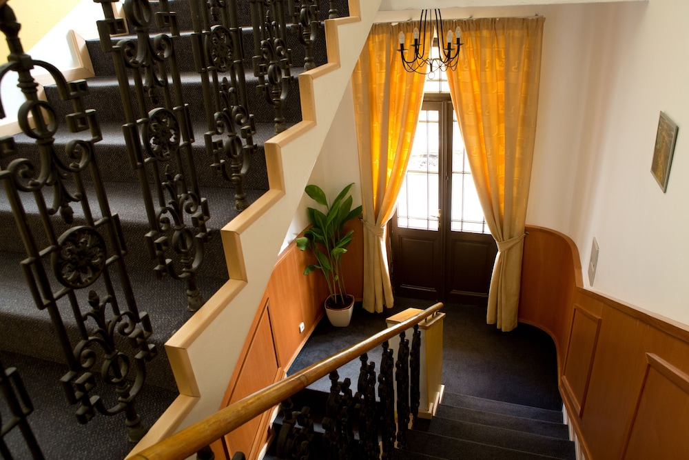 Hotel Machova 32/50
