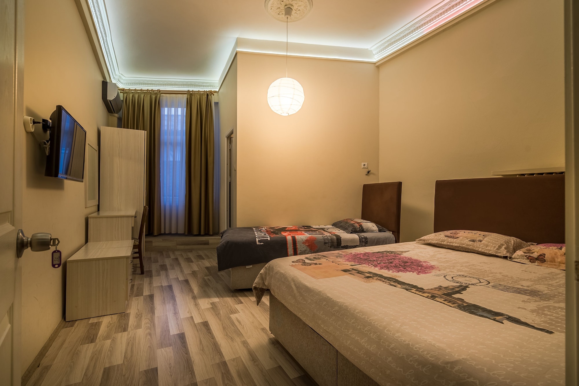 COMFORT, TRIPLE, PRIVATE BATHROOM