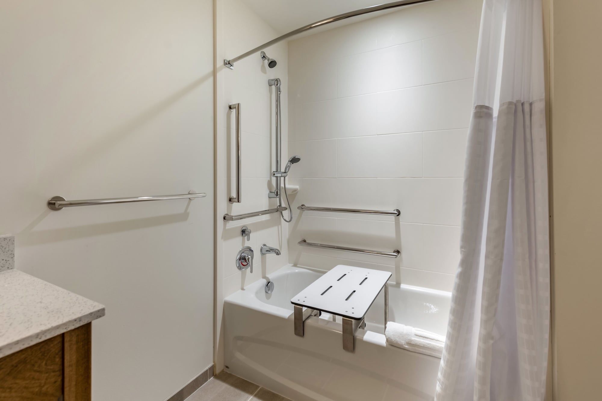 جناح بسريرين كوين مع أريكة لذوي الإعاقة، Comfort Inn and Suites Pittsburgh Northshore, PA 4/5
