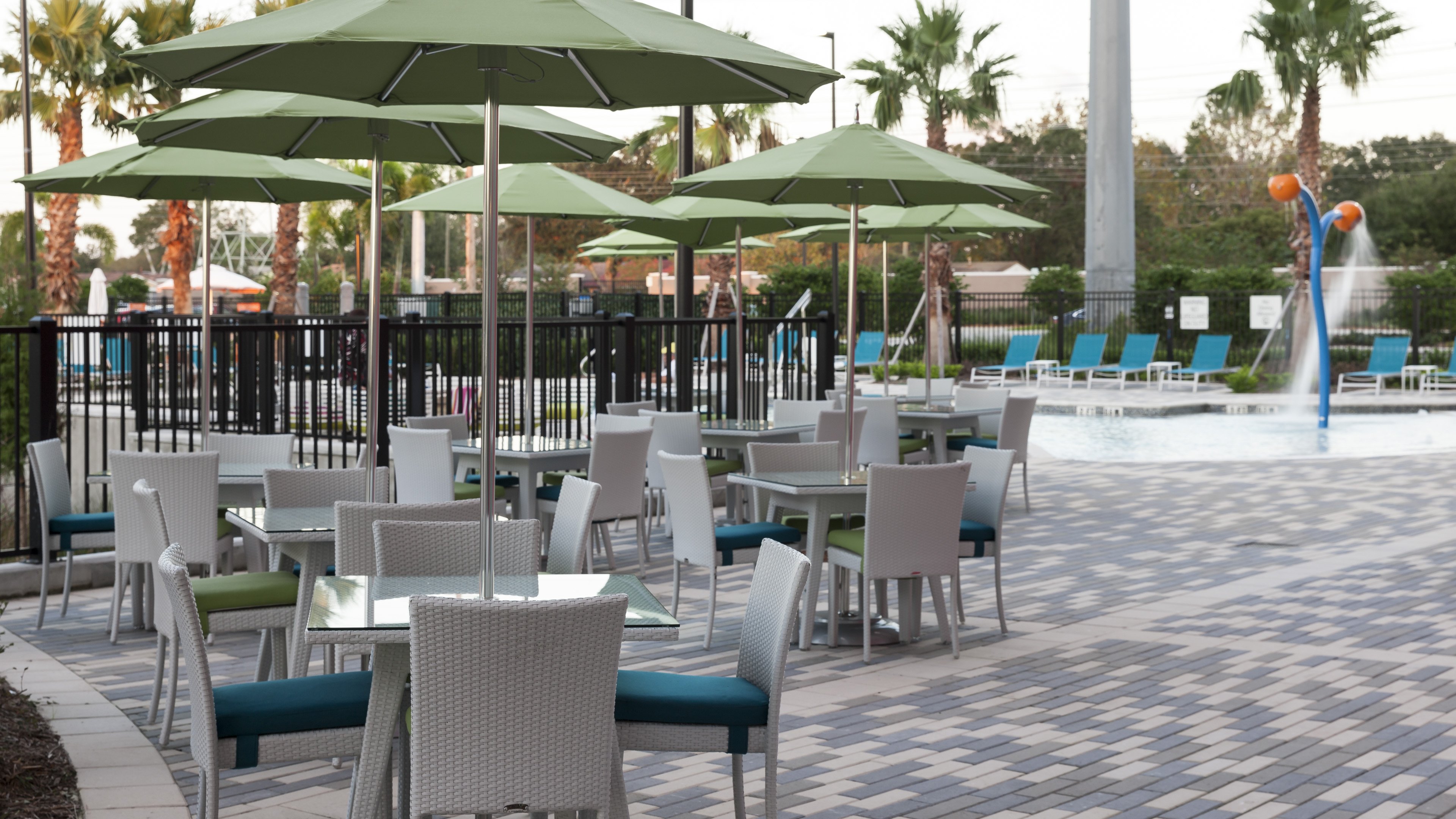 Holiday Inn Express Suites Orlando At Seaworld An Ihg Hotel 35/57