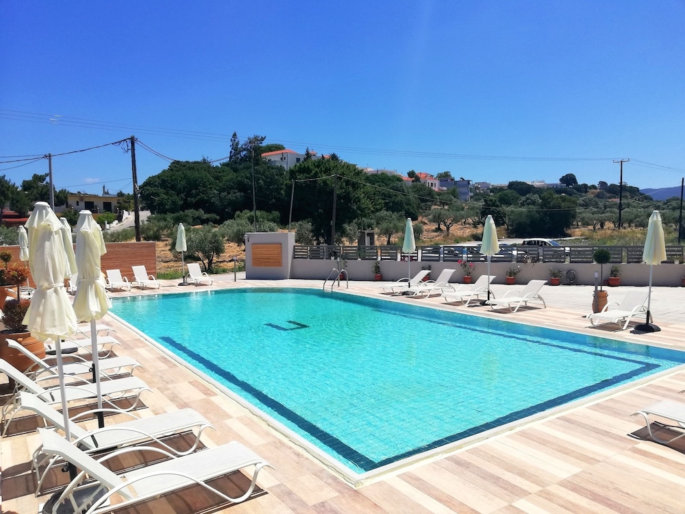 Ivory Serenity Hotel 67/70