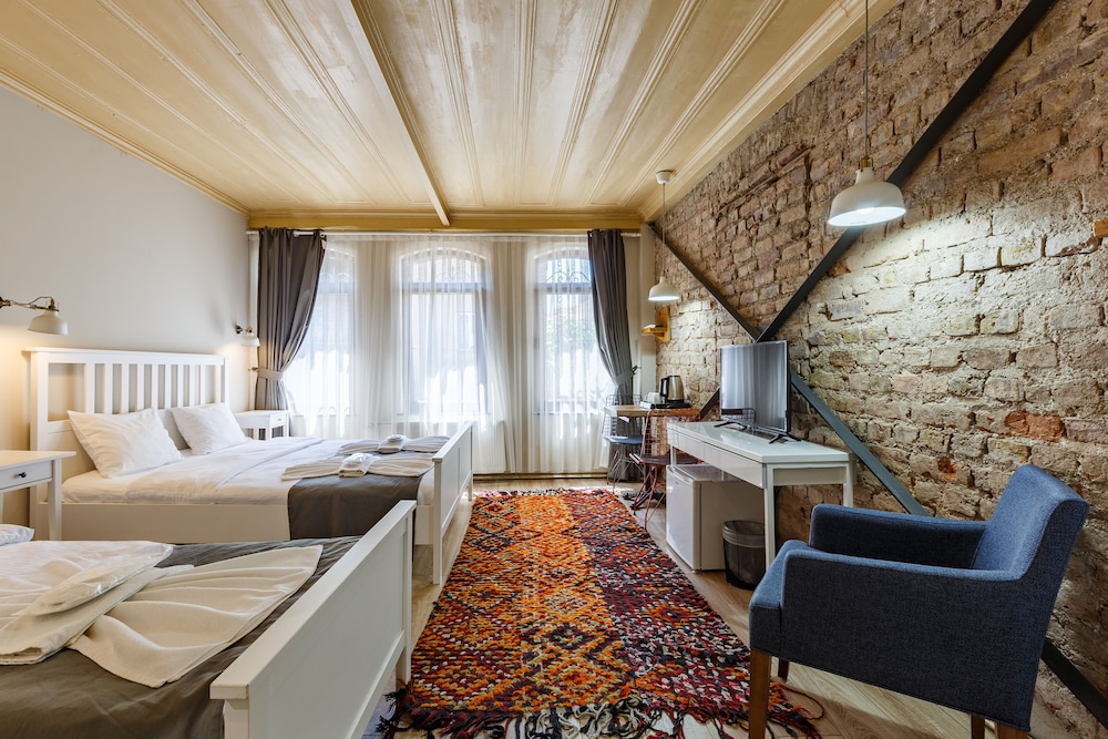 Miro Mansion 27/51