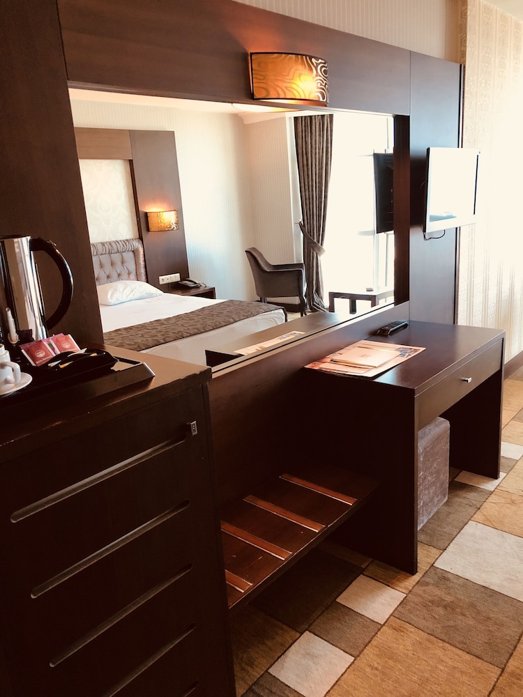 Grand Amios Hotel 8/32