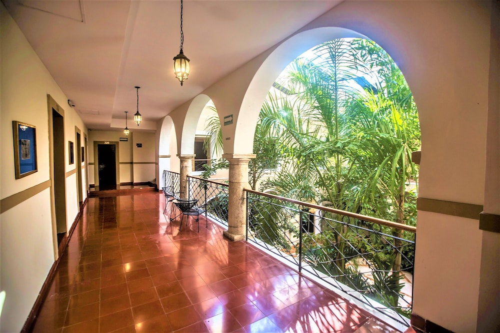 Hotel Merida 43/70
