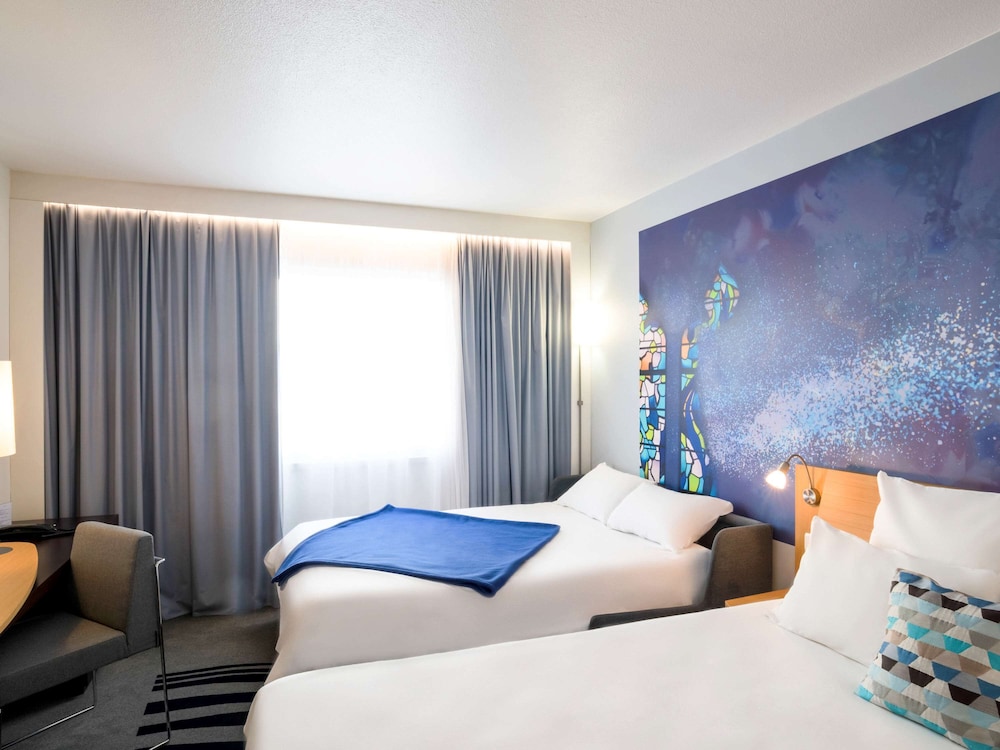NOVOTEL CHARTRES 17/70