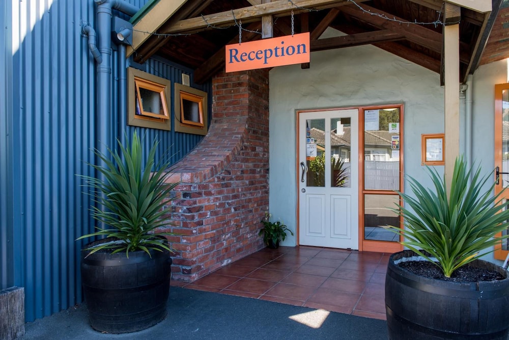 Gladstone Motel Nelson 25/42