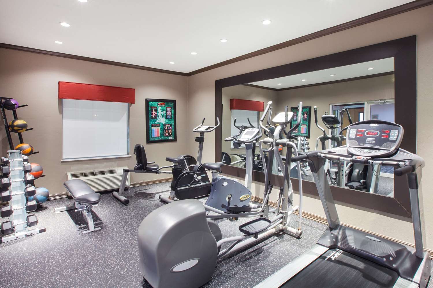 Hawthorn Suites by Wyndham Corpus Christi 4/10