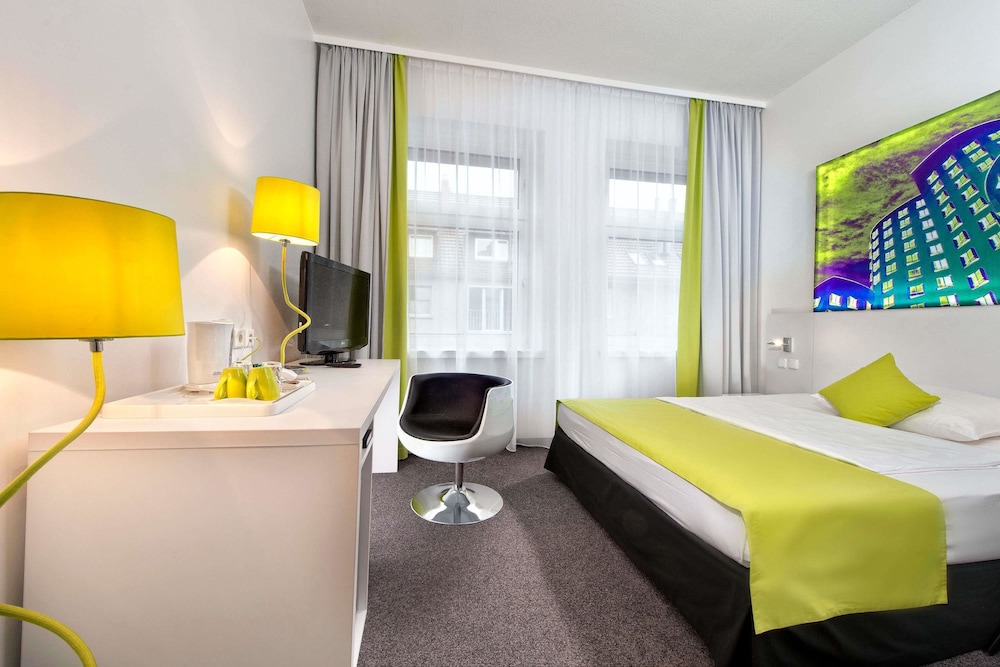 Wyndham Garden Dusseldorf City Centre Konigsallee 10/31