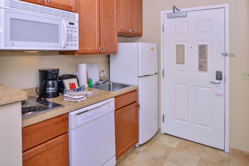 Towneplace Suites Thousand Oaks Ventura County 10/34