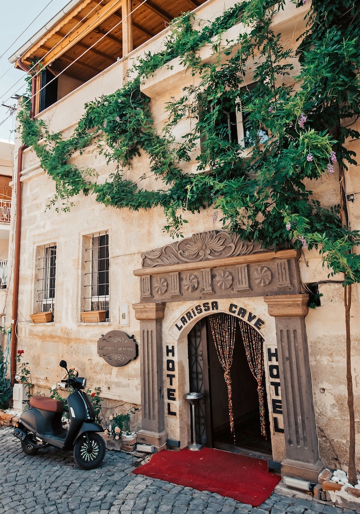 Larissa Cave Hotel 42/50