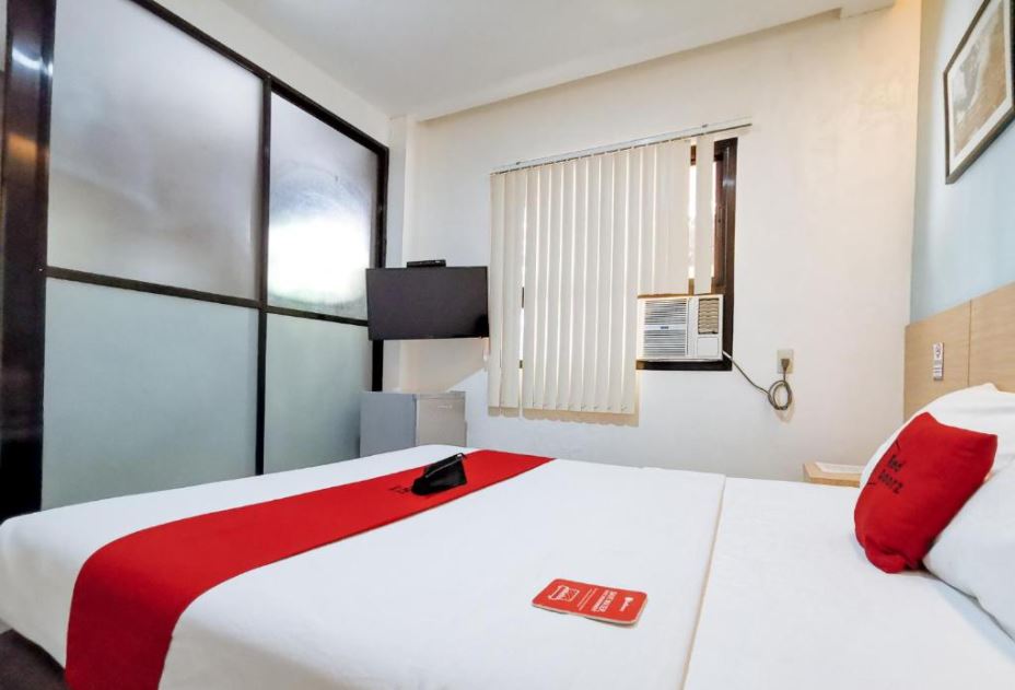 Reddoorz, Deluxe