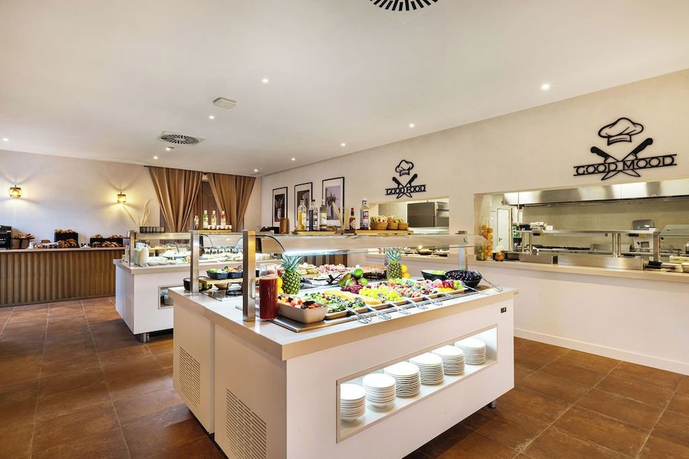 THE SUITES AT SAN ROQUE CLUB 6/50