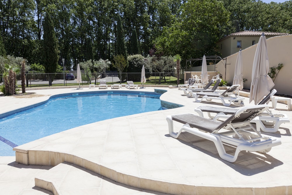 HOTEL LE MAS DE JOSSYL 30/37