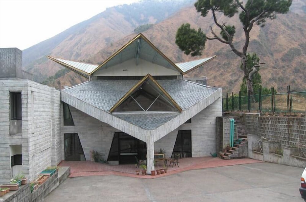 The Citadel Resorts, Jiya 3/15