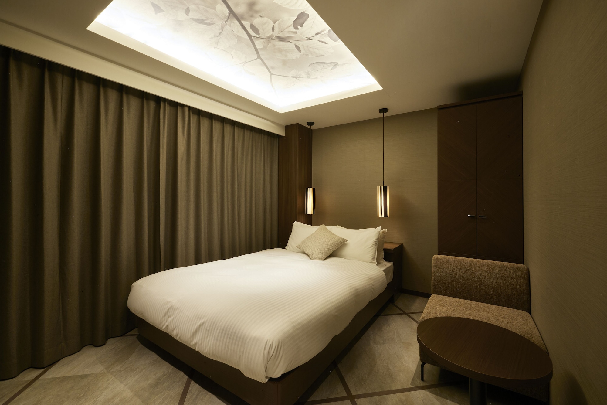 SUPERIOR, DOUBLE BED
