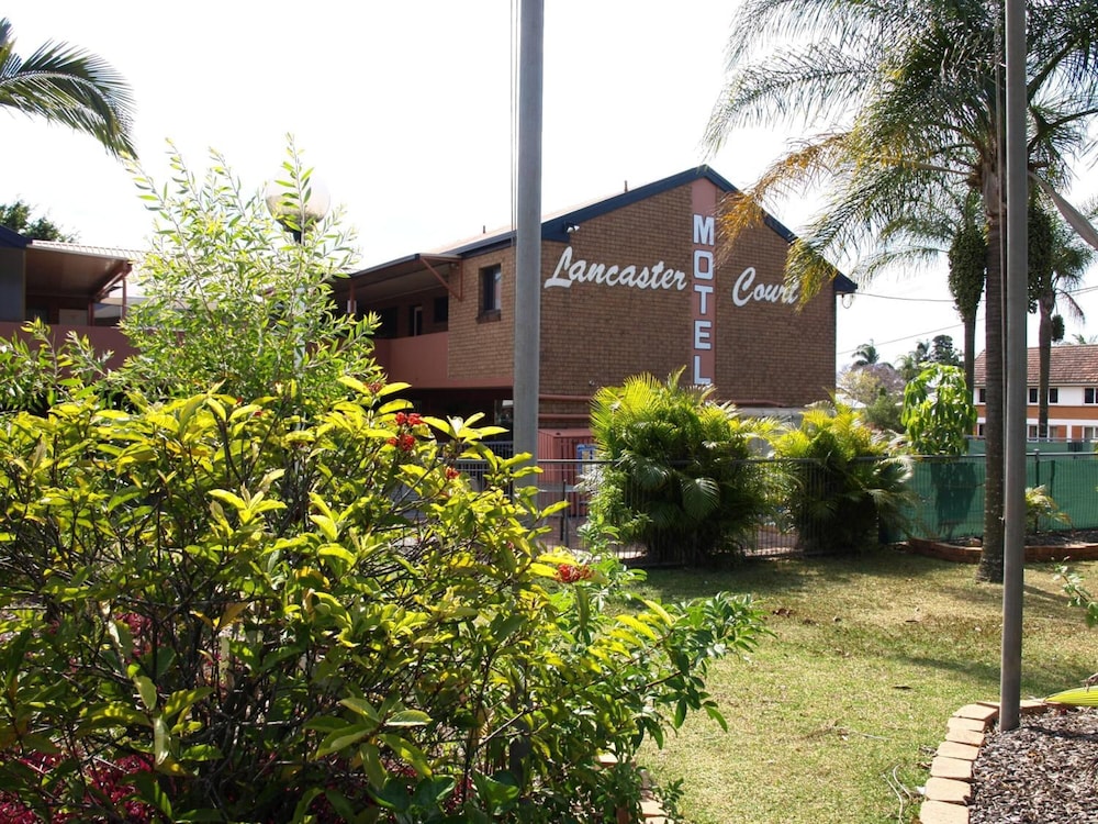 Lancaster Court Motel 6/43