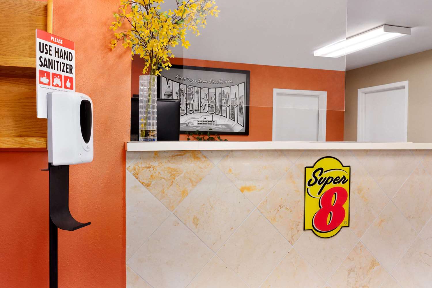Super 8 By Wyndham Brookhaven 6/52