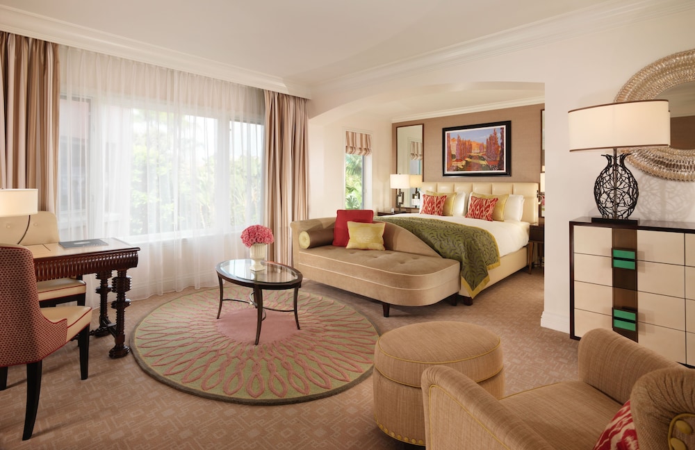 The Beverly Hills Hotel 72/96