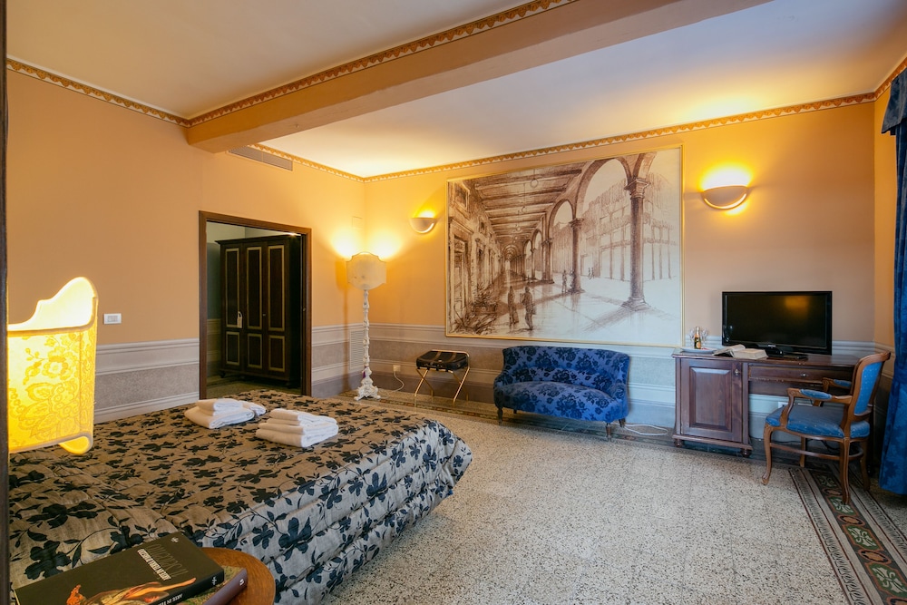 I Portici Hotel Residenza D Epoca 47/72