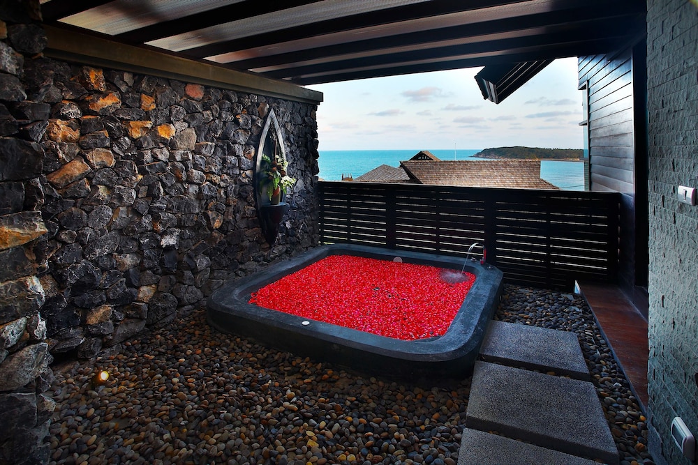 Nora Buri Resort and Spa 39/68