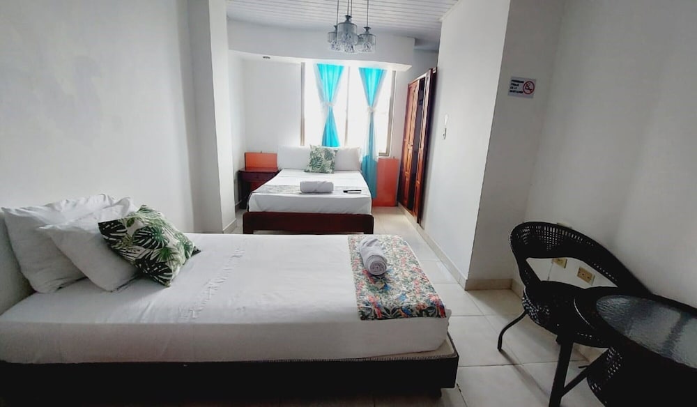 Hotel Yurupary 30/48