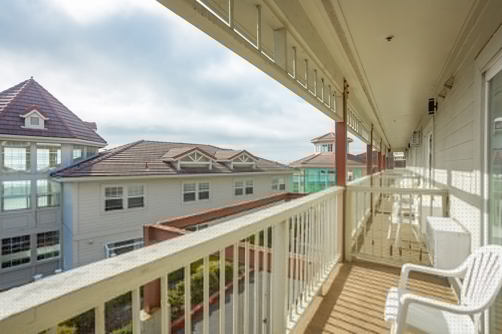 Pacifica Beach Hotel 1/56