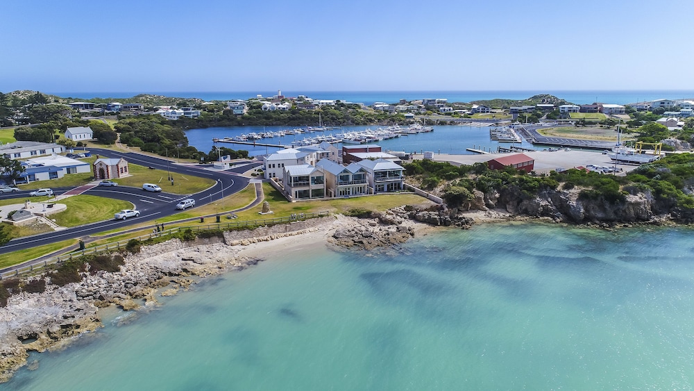 Robe Marina Accommodation 42/50