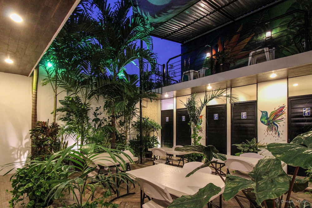 Gayser Hostal 23/25