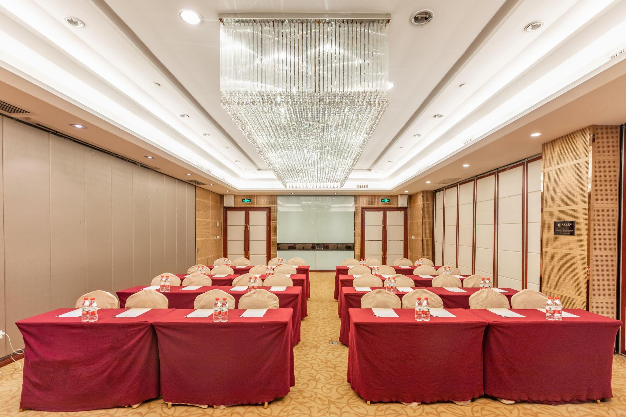 Guomao Hotel 30/35