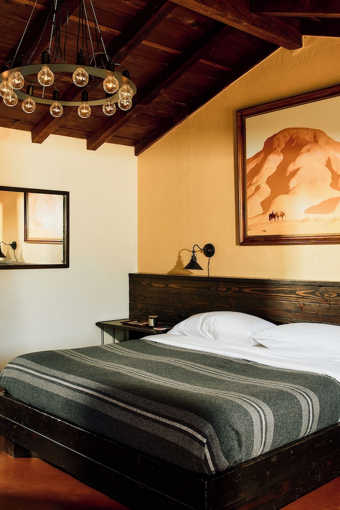 Pioneertown Motel 15/53