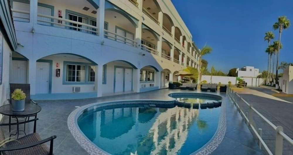 Hotel Pueblito Inn 41/45