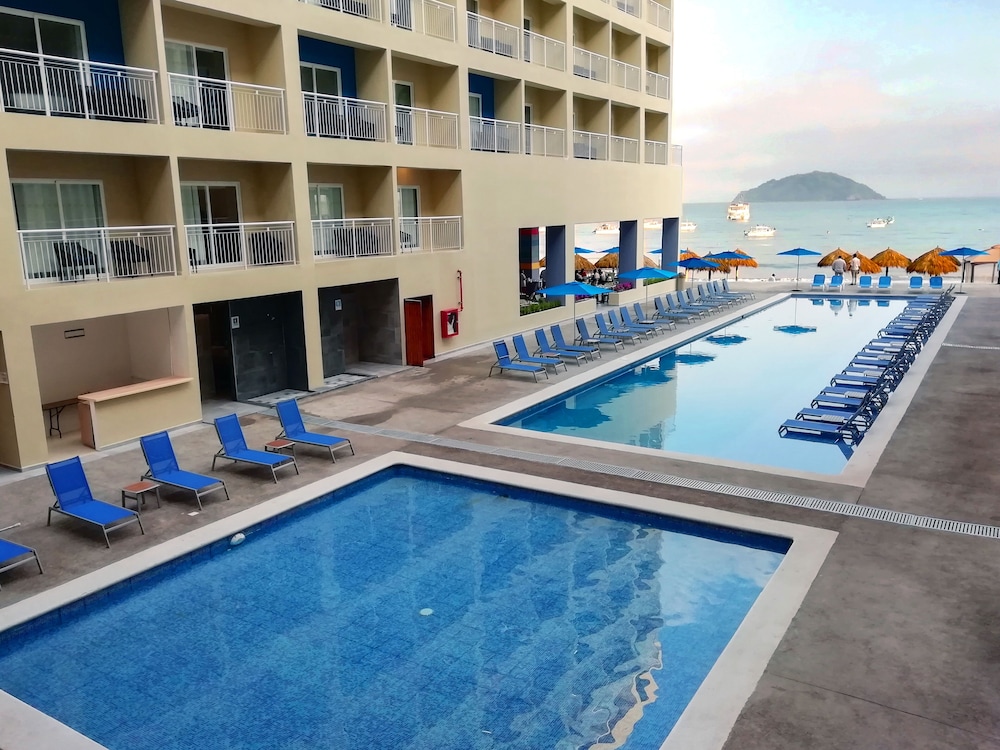 Decameron La Marina Guayabitos Ramada All Inclusive Resort 7/50