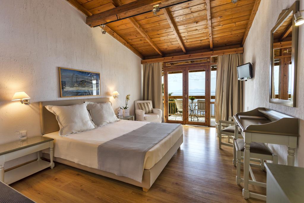 DELUXE, DOUBLE BED, SEA VIEW