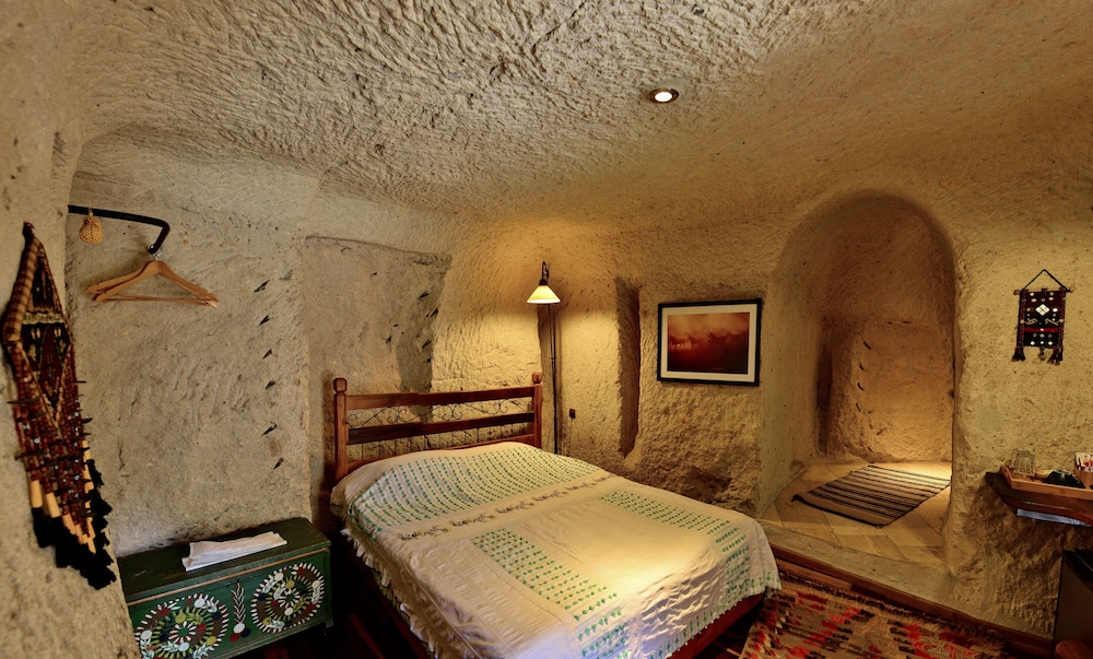 Sultan Cave Suites 41/77