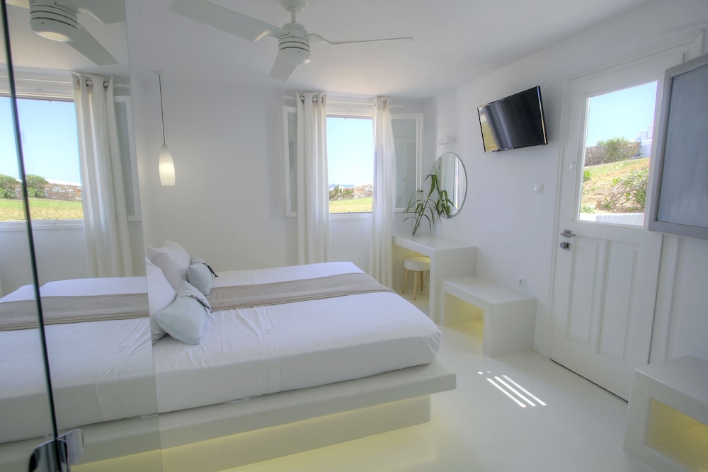 Andronis Minois - Small Luxury Hotels of the World 24/64