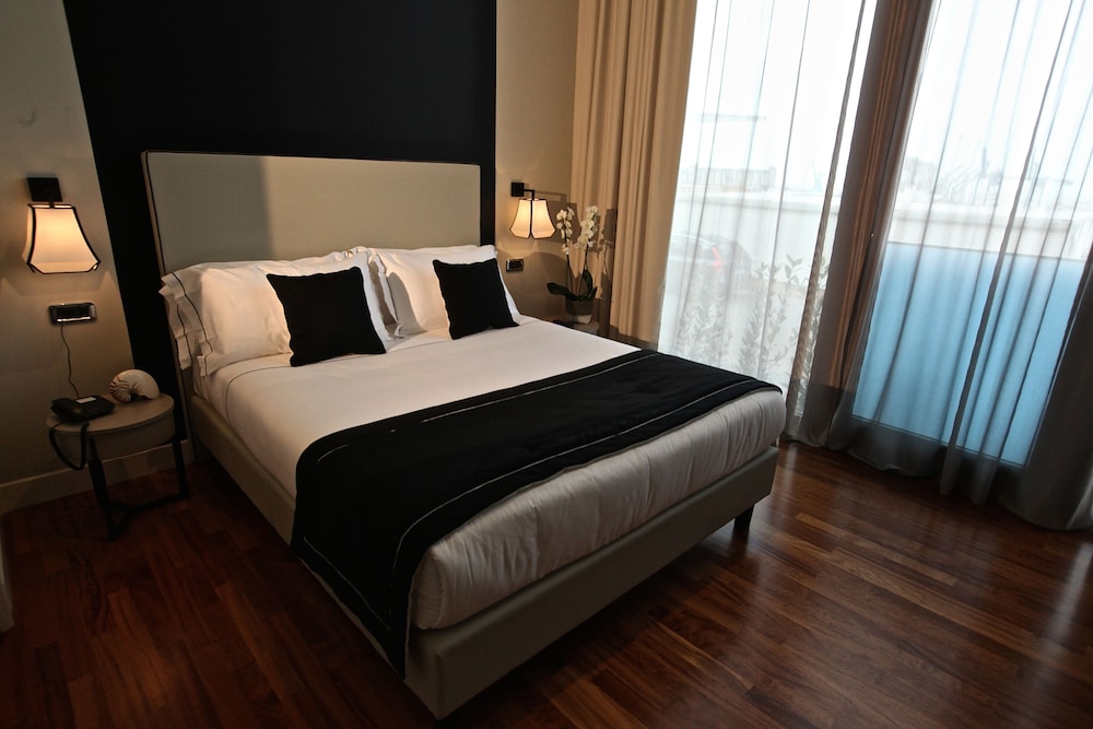 SeePort Hotel 17/81