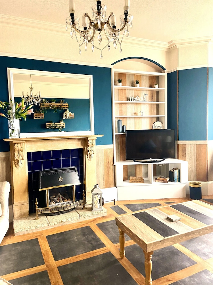 The Briars Guesthouse 7/50