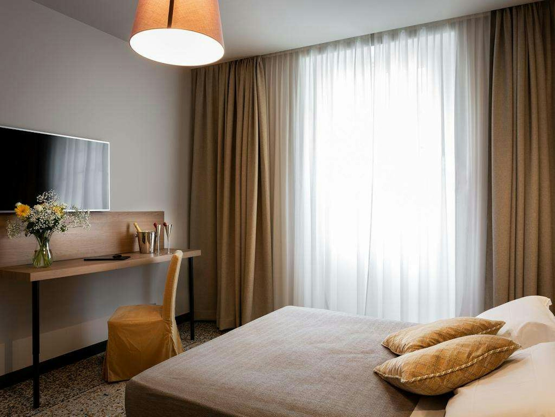 Hnn Luxury Suites 18/50