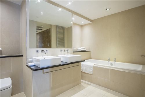Junior Suite, Family