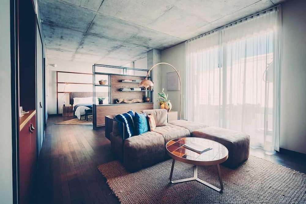 South Congress Hotel 32/46