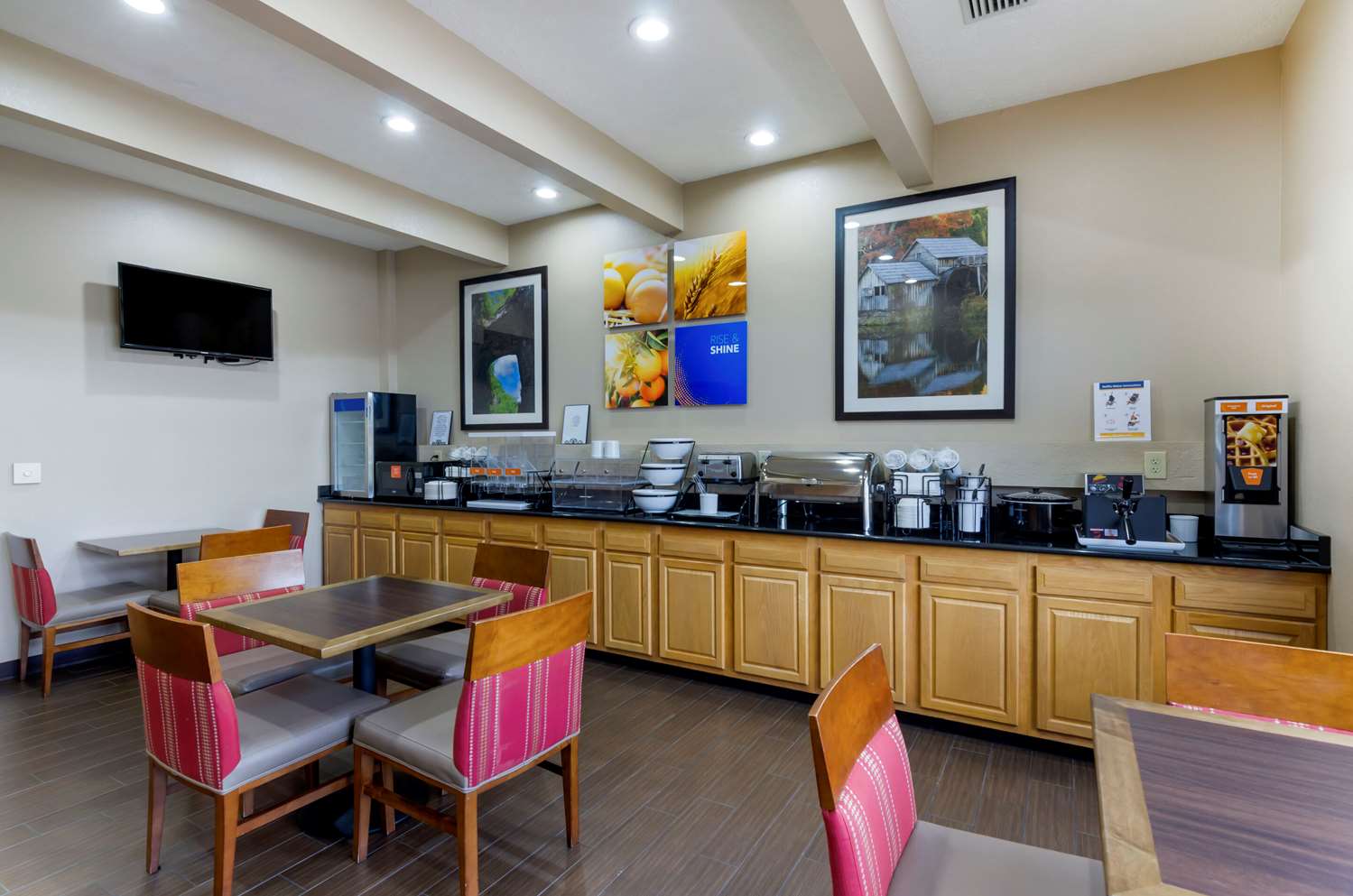 Comfort Inn Atkins 29/37