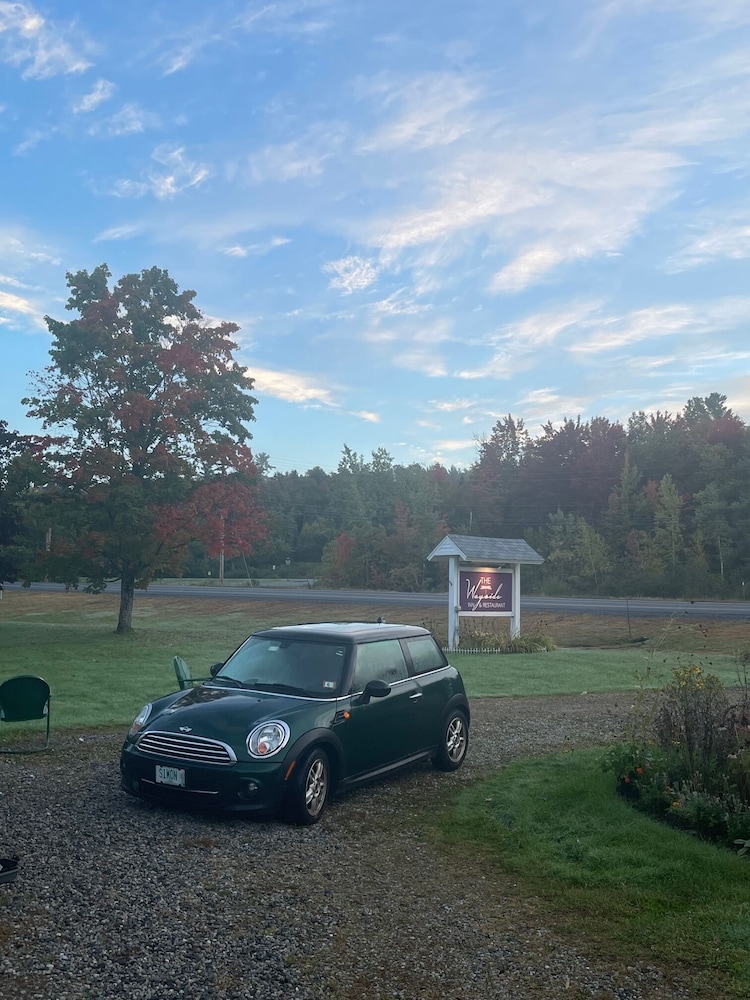 The Wayside Inn Betlehem 34/50